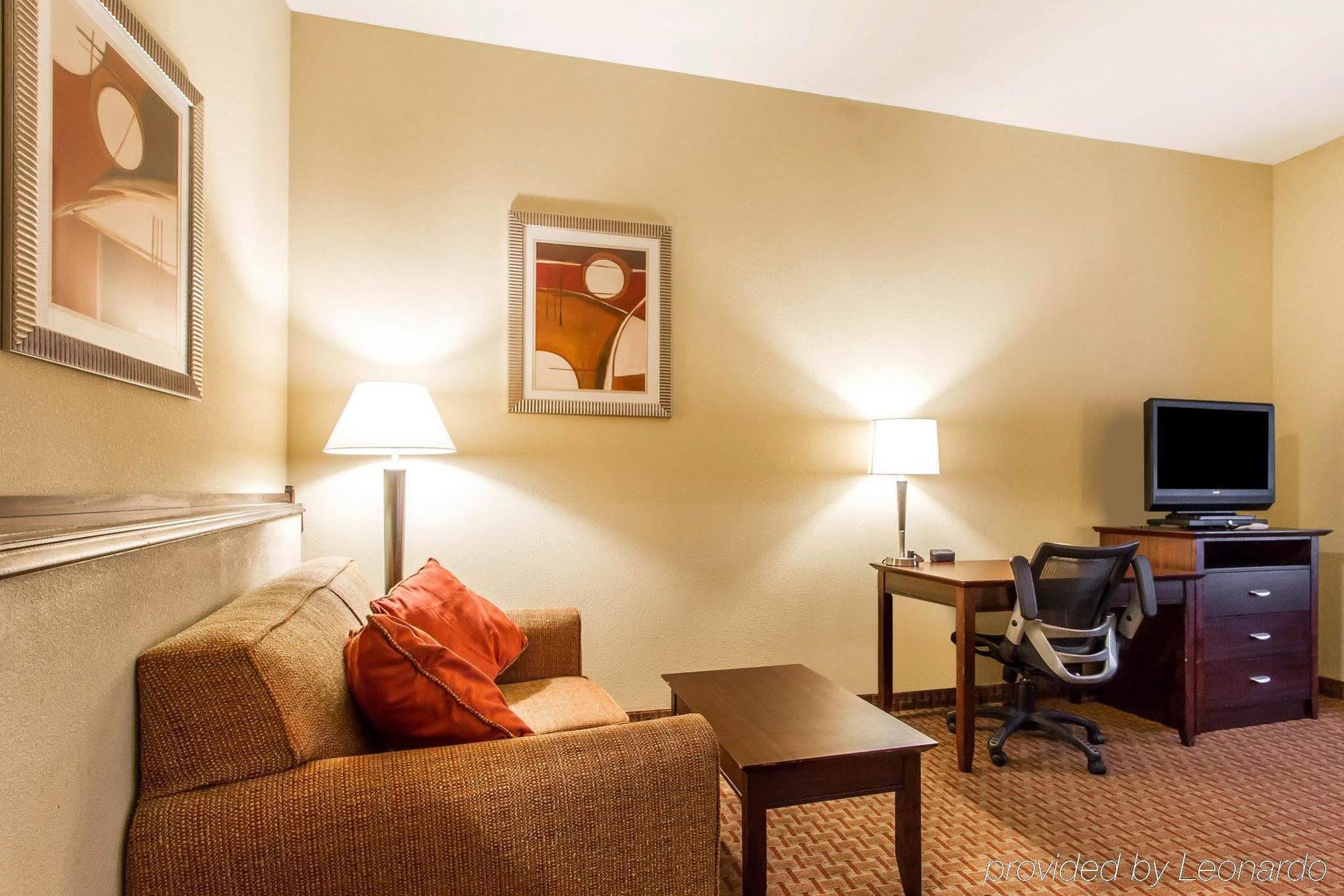 Comfort Airport South Hotel